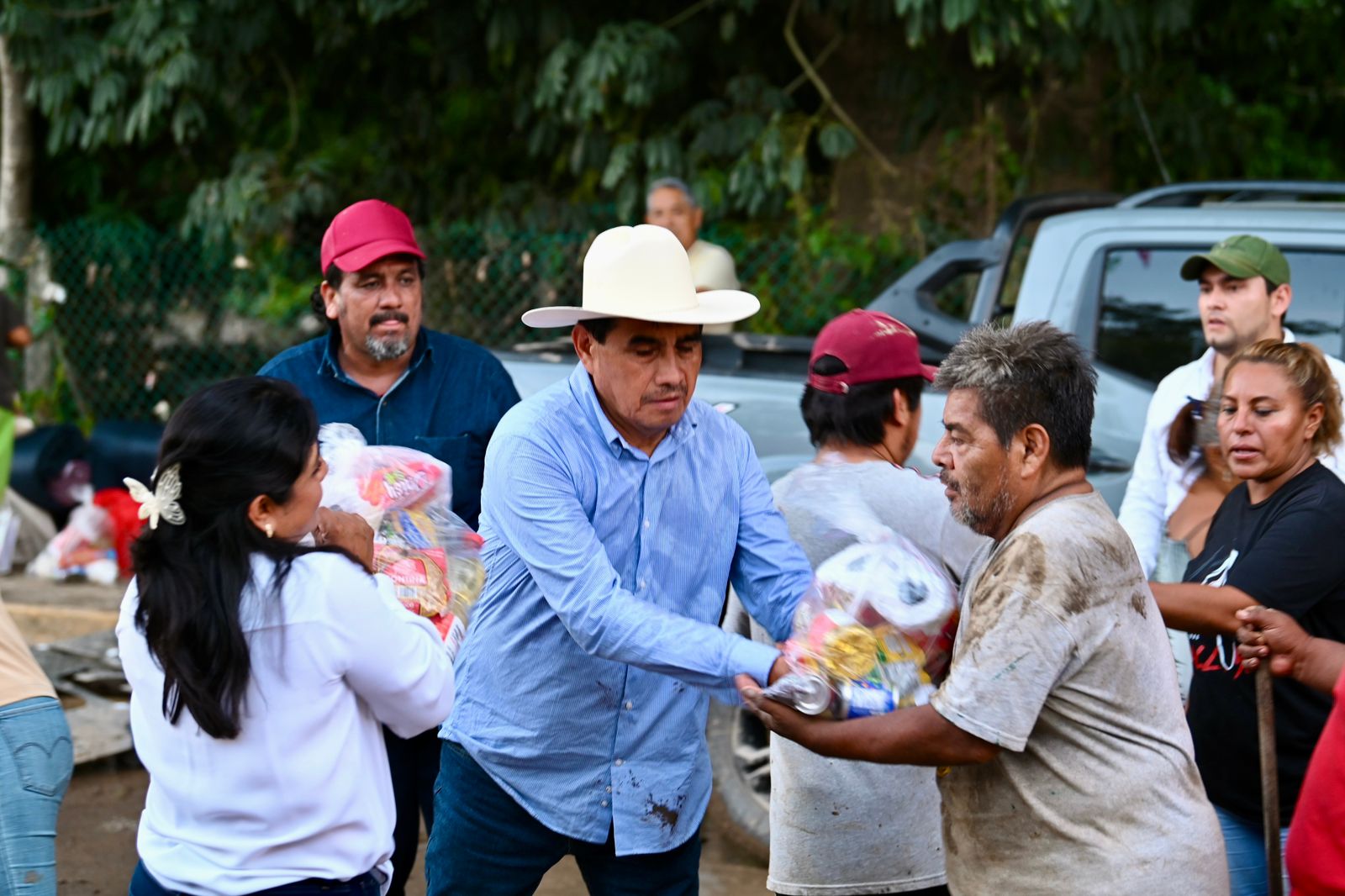 En Álamo, continúa Congreso con la entrega de ayuda para damnificados